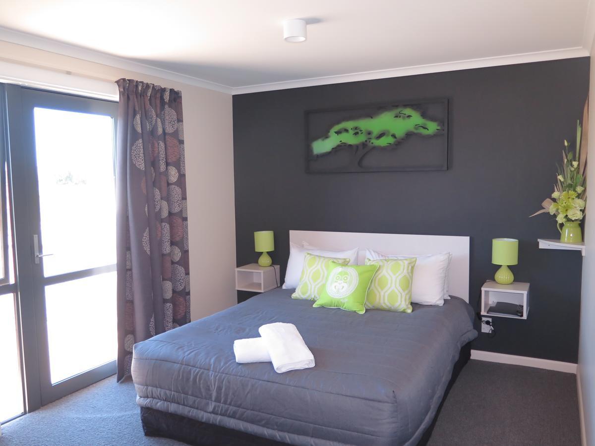 Mossburn Wheels And Reels Accommodation المظهر الخارجي الصورة
