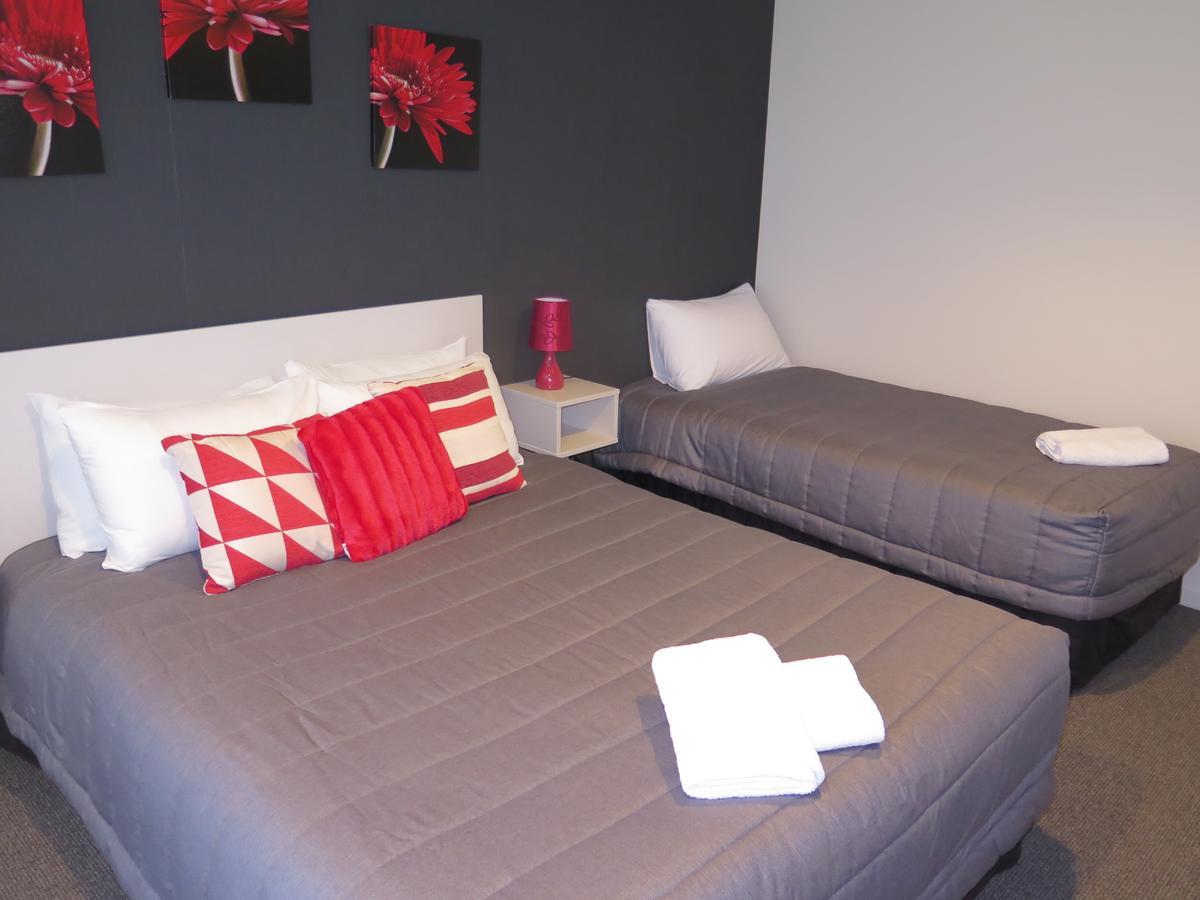 Mossburn Wheels And Reels Accommodation المظهر الخارجي الصورة